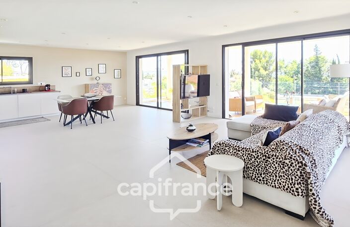 Appartement à vendre 4 pièces BANDOL (83) + 2 parkings + terrasse — photo 2