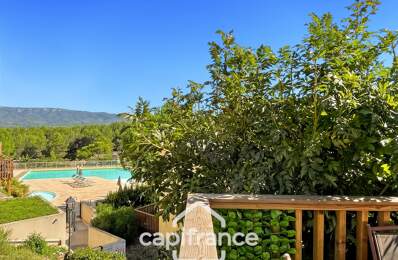 DOMAINE DE PONT ROYAL, maison  de 45 m2 avec vue dégagée , élevée d'un étage, 2 chambres, mitoyenne d'un seul côté, piscine privative, emplacement numéroté pour véhicule — photo du bien