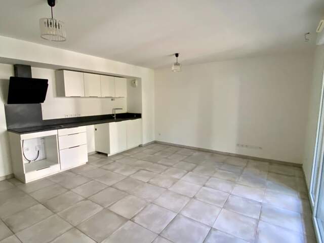 Dpt Hérault (34), à louer MONTPELLIER appartement T3 d'environ 63 m² avec terrasse de 12 m² — photo du bien