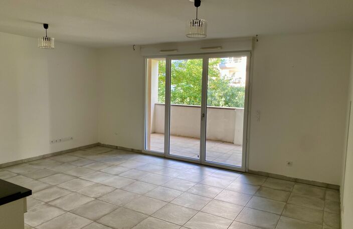 Dpt Hérault (34), à louer MONTPELLIER appartement T3 d'environ 63 m² avec terrasse de 12 m² — photo 2