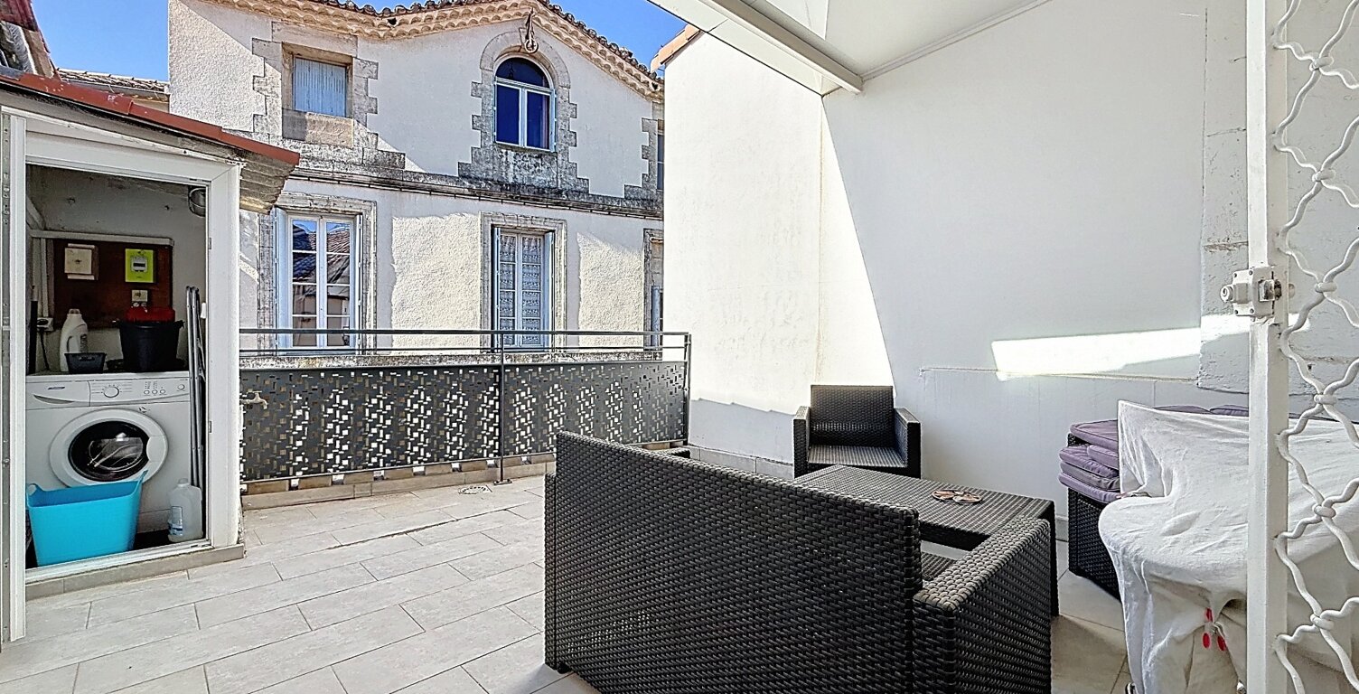 Immeuble à vendre MONTPELLIER (34) 254 m2 au sol -Comprenant un T1bis loué - un T3 libre - une remise de 100 m2 libre - un local commun — photo 1
