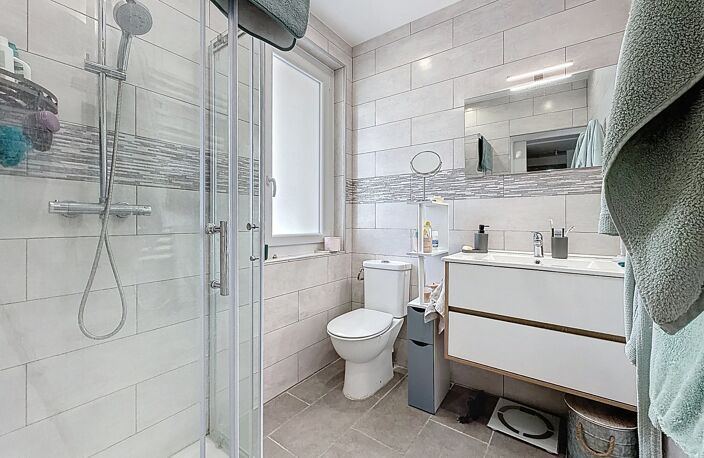 Immeuble à vendre MONTPELLIER (34) 254 m2 au sol -Comprenant un T1bis loué - un T3 libre - une remise de 100 m2 libre - un local commun — photo 3
