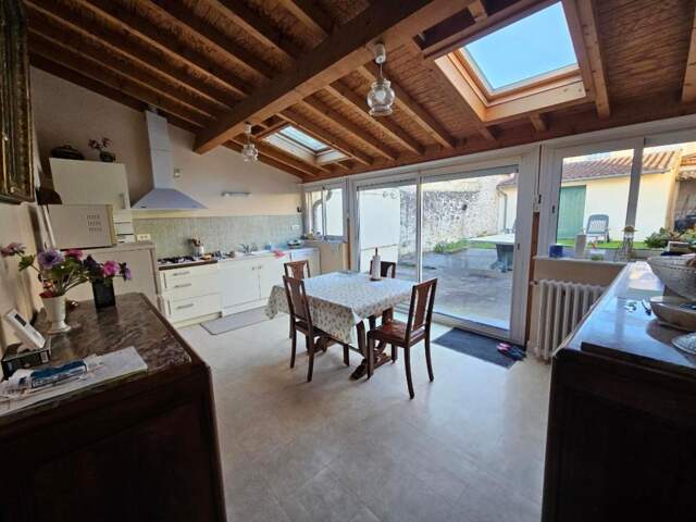 Maison à vendre 5 pièces SAUVETERRE DE GUYENNE (33) — photo du bien
