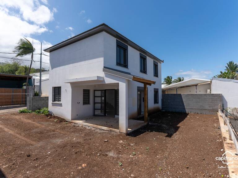 L’Étang-Salé – Villa T4 avec 3 chambres, varangue et jardin — photo 1