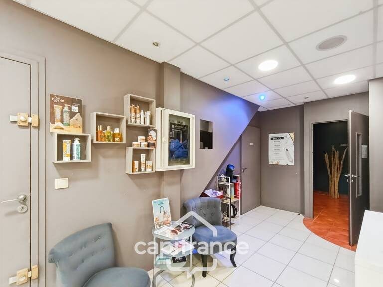 À VENDRE – Salon de coiffure & institut – murs et fonds – Villeneuve-sur-Lot (47300) — photo 1
