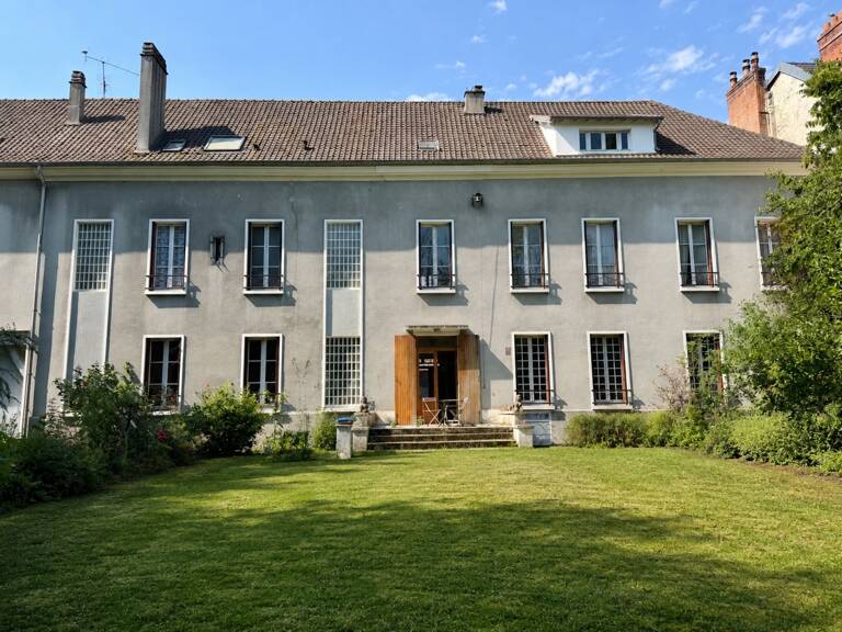 Ensemble immobilier de caractère avec jardin de 1 500 m² au cœur de Meaux — photo 1