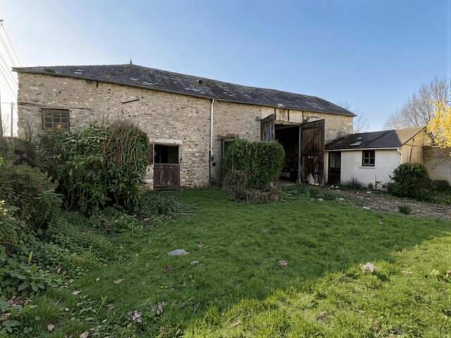 BLARU (78) - Grange à aménager en habitation - 85m² — photo du bien