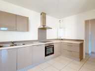 Appartement T3 de 71 m² – Chassieu Centre – Balcon — photo 3