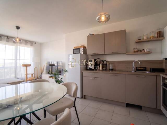 Vénissieux Appartement T2 balcon Garage — photo du bien