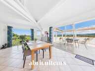Maison avec jardin, piscine et parking en vente à  Six-Fours-les-Plages (83140) — photo 3