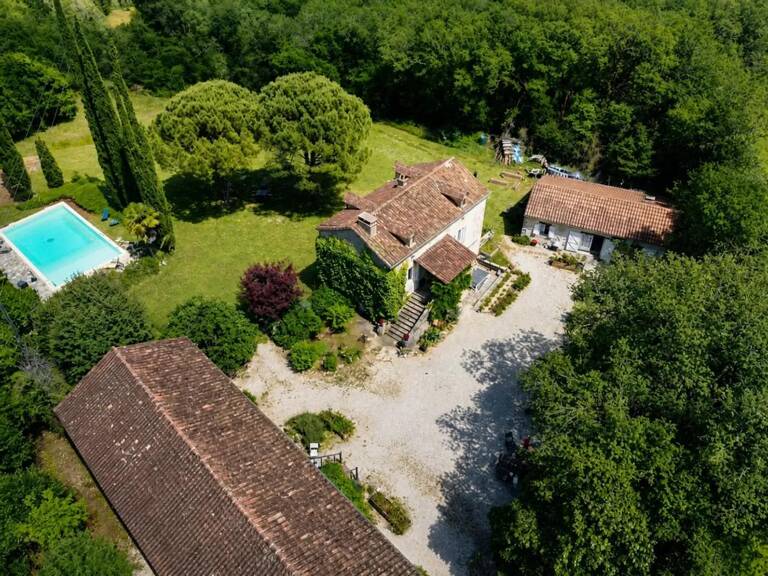 Ensemble immobilier, 375 m² dans le Lot, proche St-Cirq-Lapopie — photo 1
