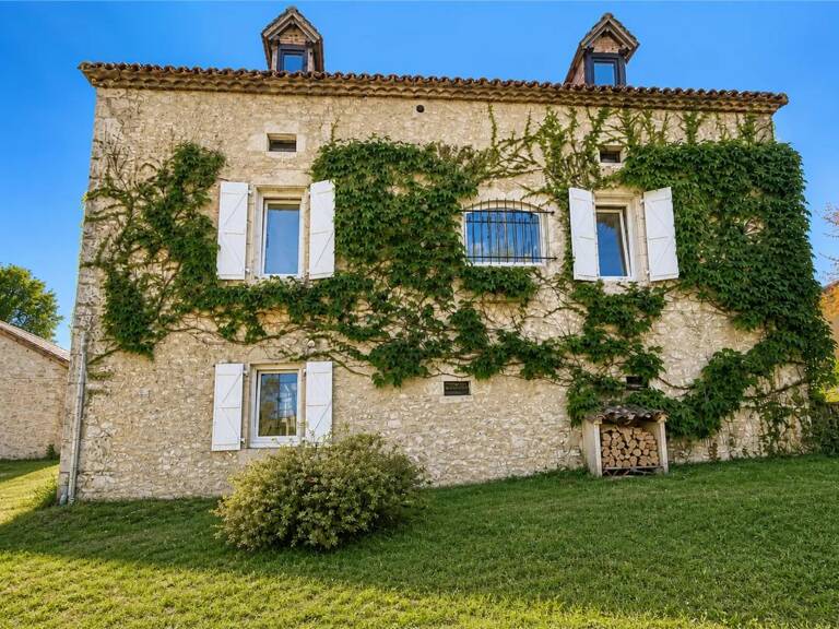 Ensemble immobilier, 375 m² dans le Lot, proche St-Cirq-Lapopie — photo 1