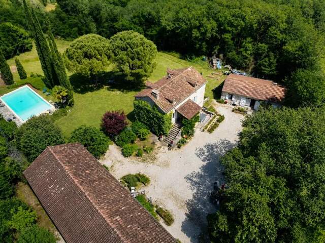 Ensemble immobilier, 375 m² dans le Lot, proche St-Cirq-Lapopie — photo du bien