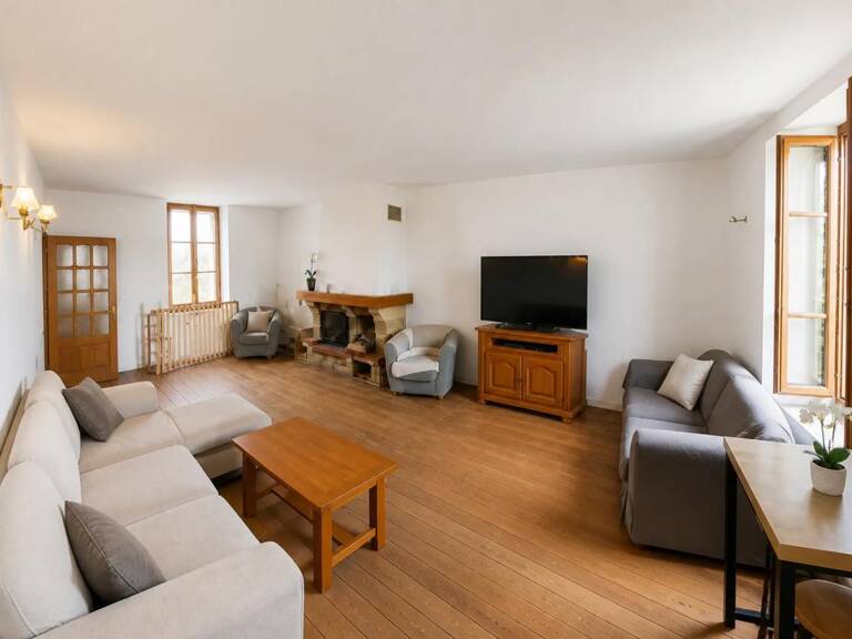 Maison de 6 pièces de 160 m² à Bord-Saint-Georges — photo 1