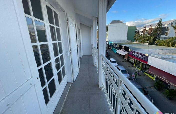 A LOUER appartement T2 meublé de 30 m2 en centre ville à Saint Pierre (974) — photo 3
