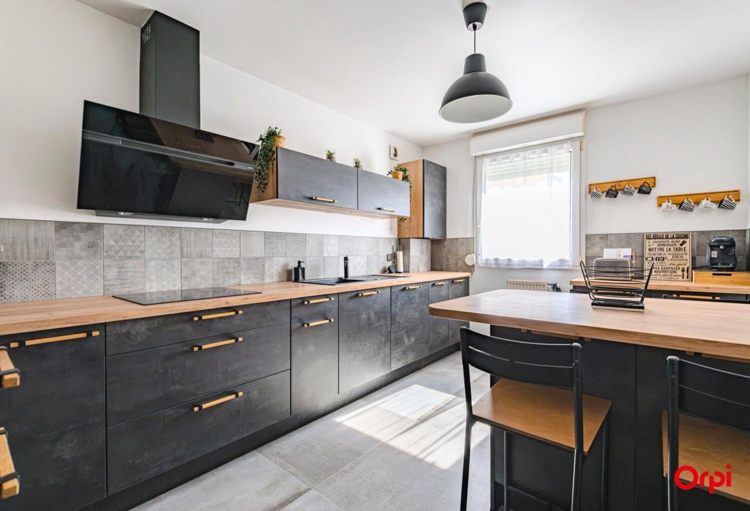 Appartement À Vendre à Reims — photo 1