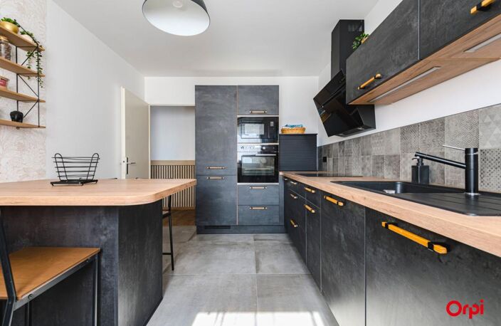 Appartement À Vendre à Reims — photo 2