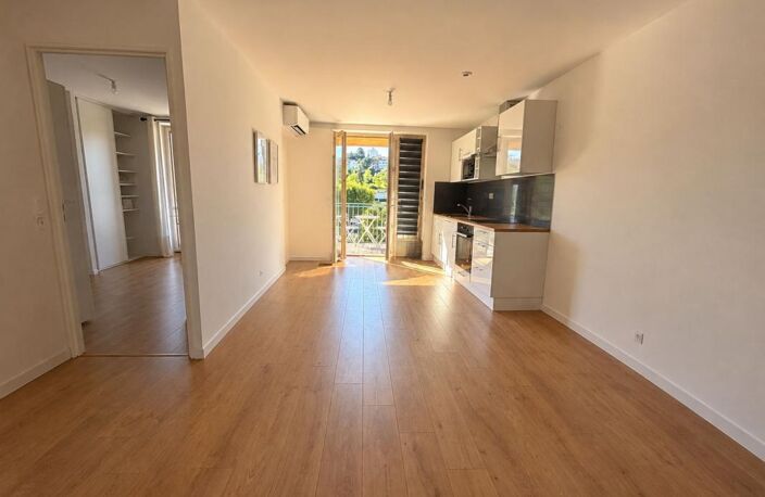 Appartement À Louer — photo 2