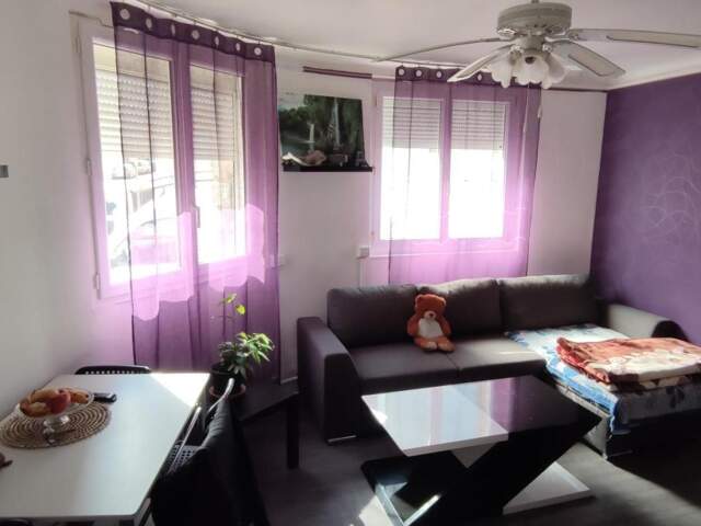 Appartement À Vendre — photo du bien