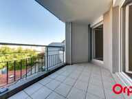 Villeurbanne – Gratte-Ciel | T3 de 65 m² avec balcons et garage — photo 2