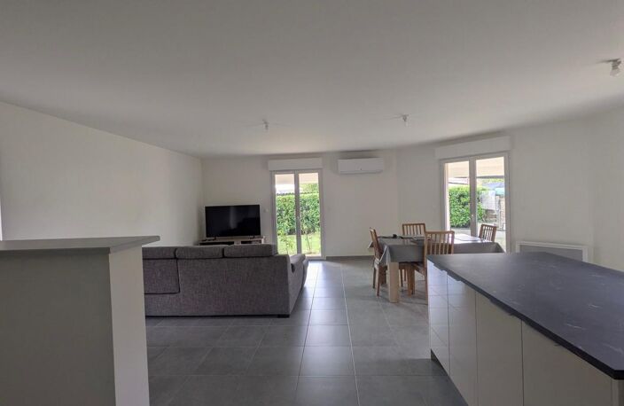 Maison À Vendre T4 91.5 m²  avec garage — photo 2