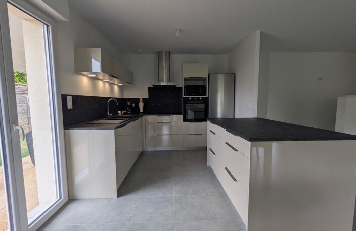 Maison À Vendre T4 91.5 m²  avec garage — photo 4
