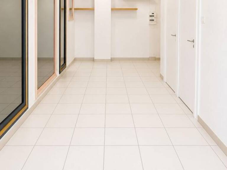 Murs Toulon Centre Ville 28m2 + 29m² — photo 1