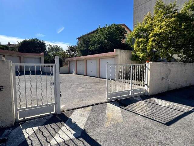 Parking À Vendre — photo du bien