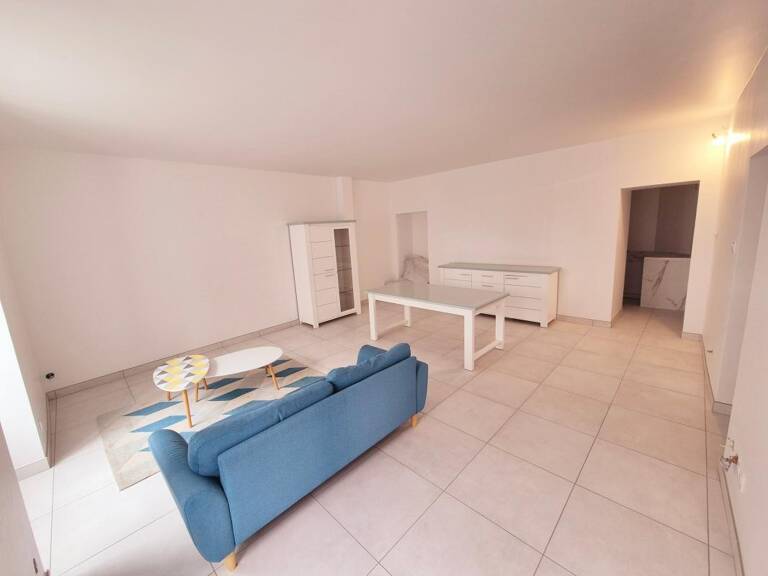 Appartement À Louer — photo 1