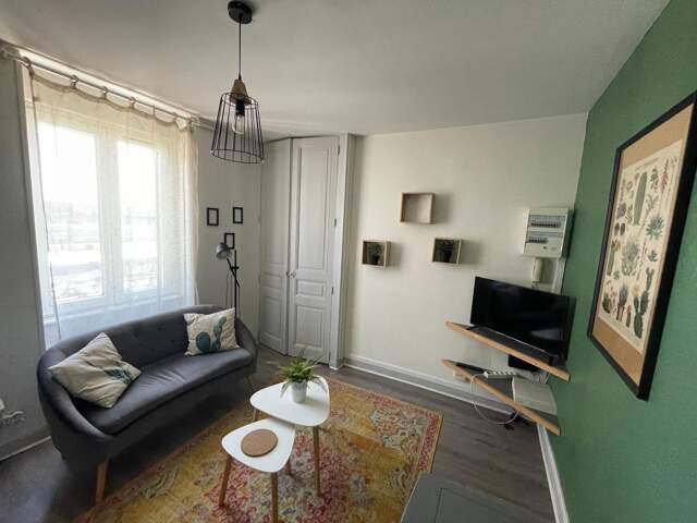 Appartement À Louer — photo du bien