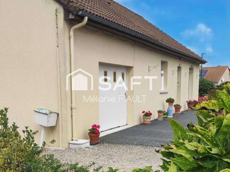 Maison de plain pied avec garage attenant, implantée sur un terrain de 1031m². — photo 1