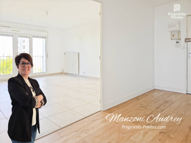 Appartement La Chapelle Saint Luc 4 pièce(s) 79 m2 — photo 1