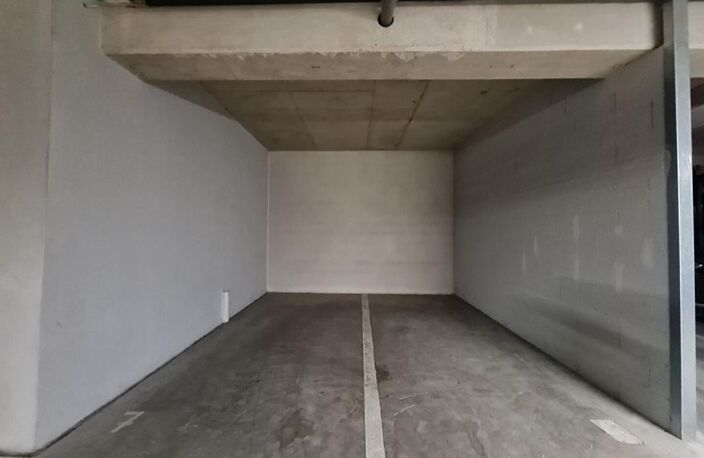 Exclusif Angers Centre T3 récent de standing de 80m2 avec 2 parkings — photo 4