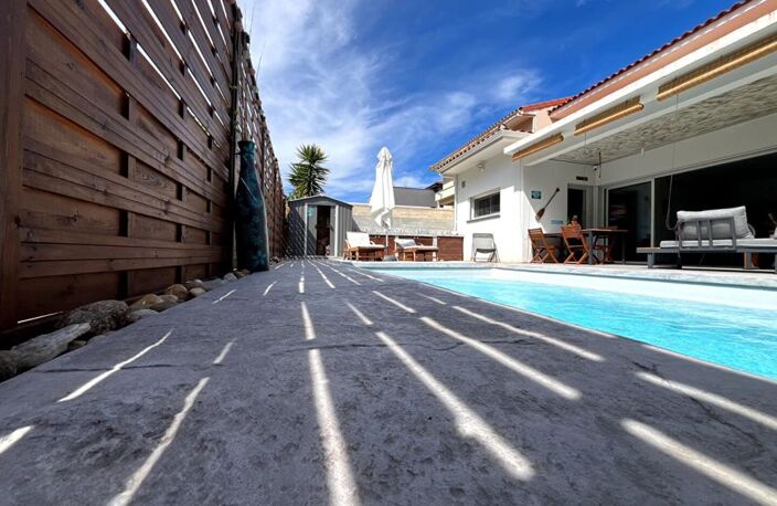 Magnifique maison 3 faces de 120 m² en R+1 contemporaine avec piscine au sel dans un secteur prisé — photo 4