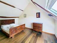 Sally HICKEY vous présente 2 maisons en pierre. 4 chambres, 3 salle de bains, 2 jardins et un grand parking.  Ne ratez pas ! — photo 4