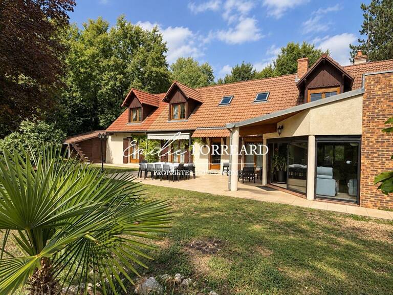 Maison Changé — photo 1