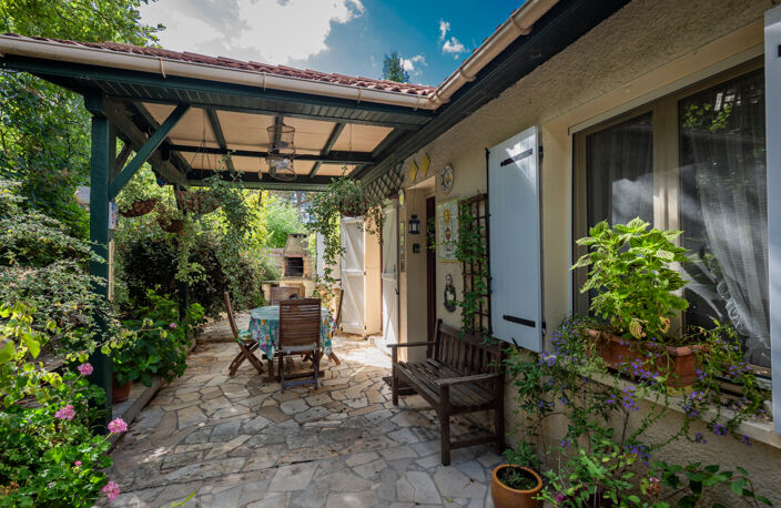 Maison plein de charme ,11pièce(s) 156 m2, 2 logements, garage et piscine — photo 4