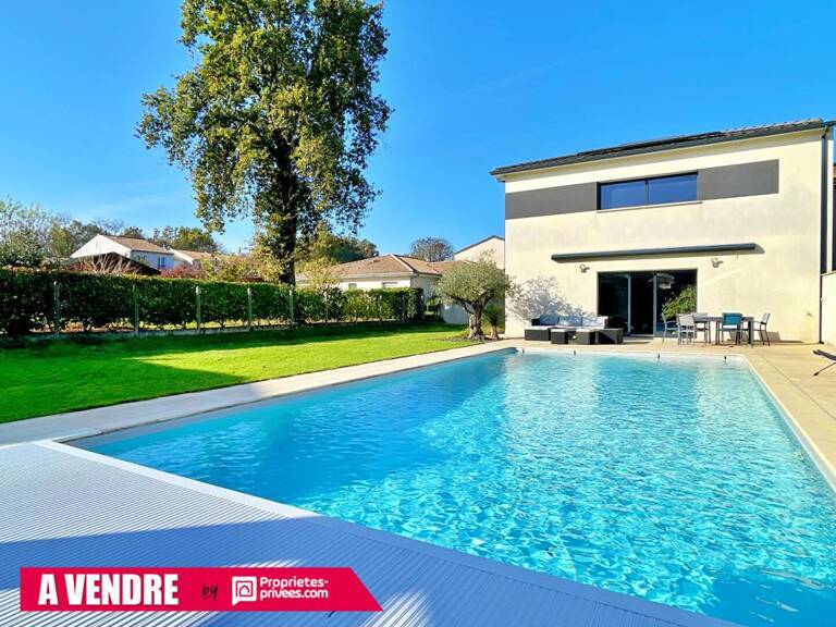Maison Eysines 6 pièce(s) 170 m2 piscine dépendance double garage — photo 1