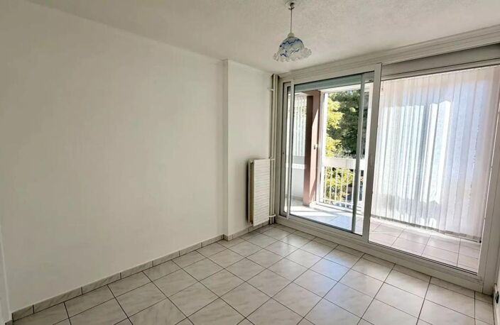 Appartement Vitrolles 4 pièce(s) 80 m2 — photo 3