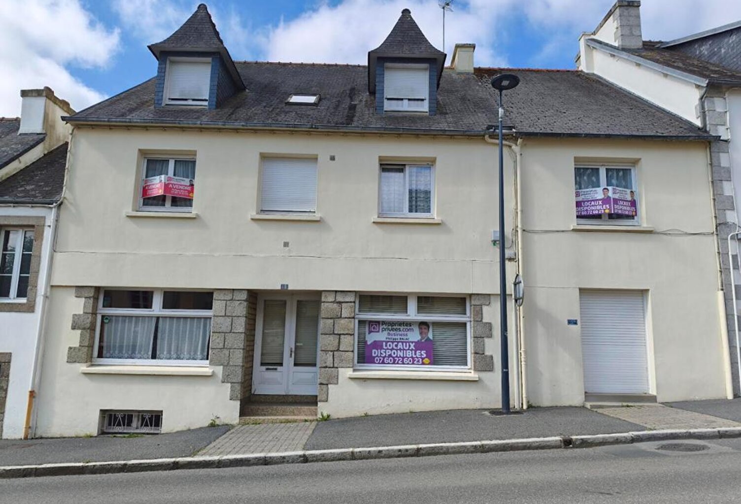 29520 Châteauneuf du Faou grande maison de ville 7 chambres, ancienne boutique + terrain et remise — photo 1