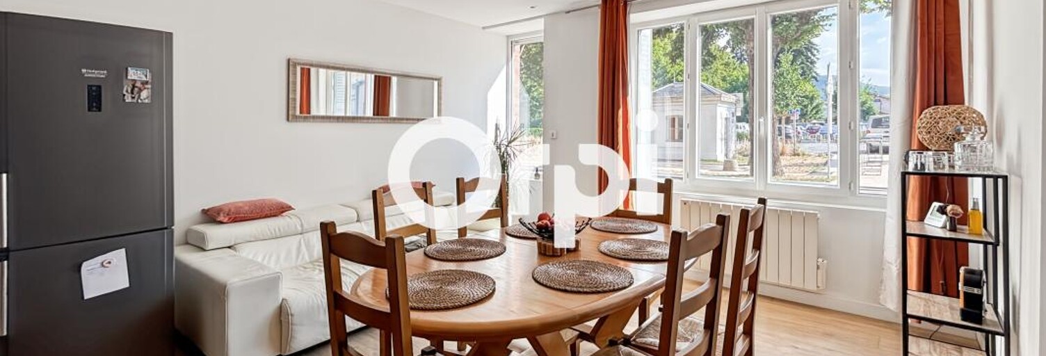 Maison 4 Pièces 150 m² à louer à Saint-Laurent-de-Chamousset (69930)