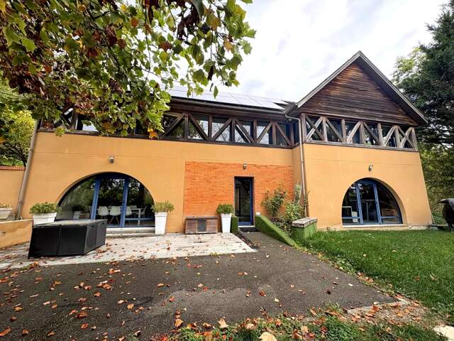 A VENRE - MAISON - SOREL MOUSSEL - 260 m² — photo du bien