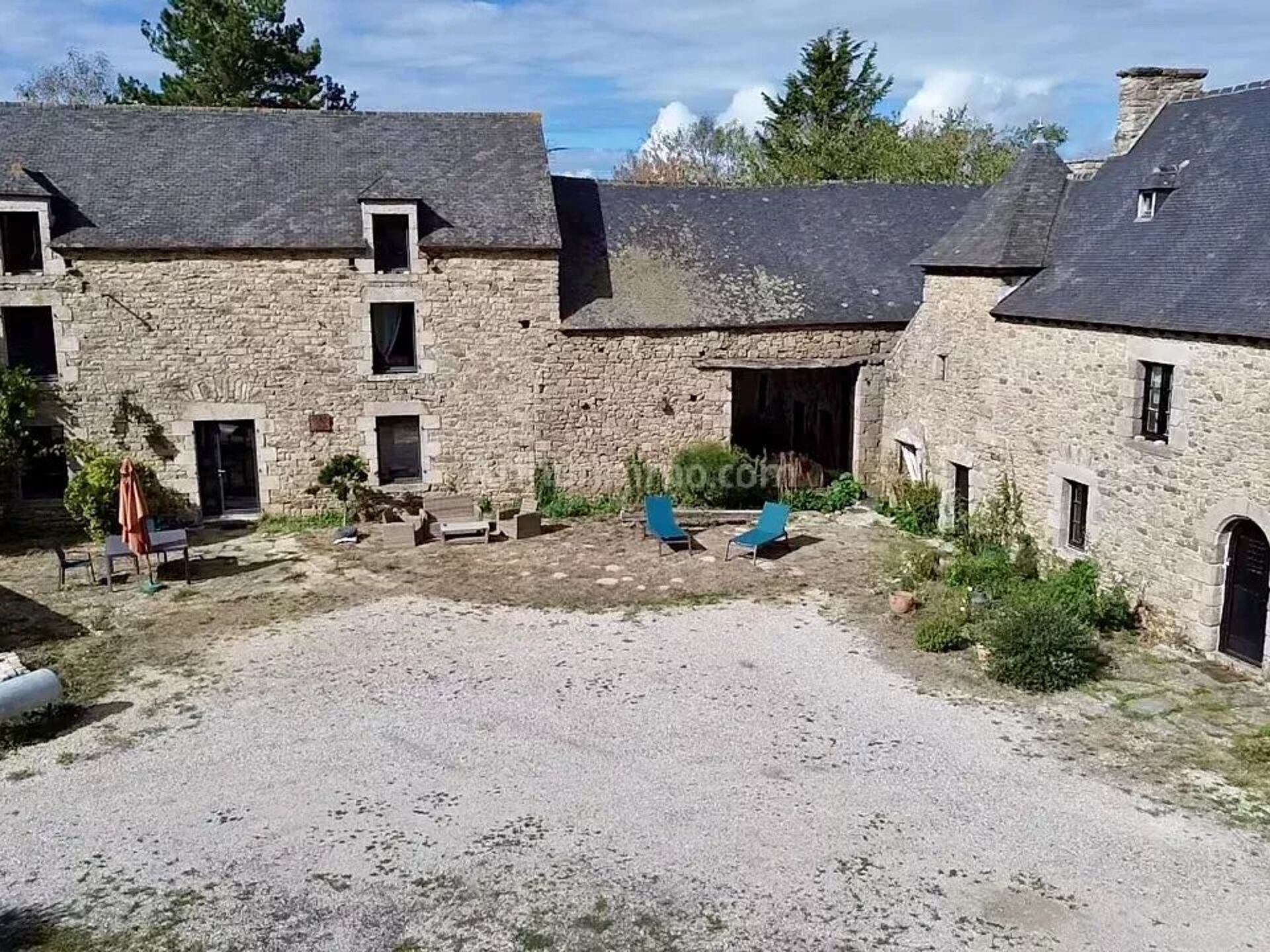 Maison 6 pièces 292 m² · à Quévert · 292 m² · 577 500 €