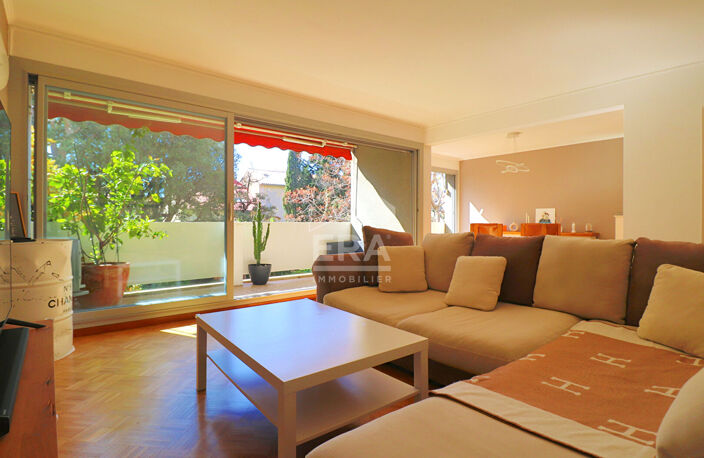 A vendre Appartement 4/5 pièces rénové 106 m² avec balcon  Marseille 13008 Sainte-Anne — photo 3