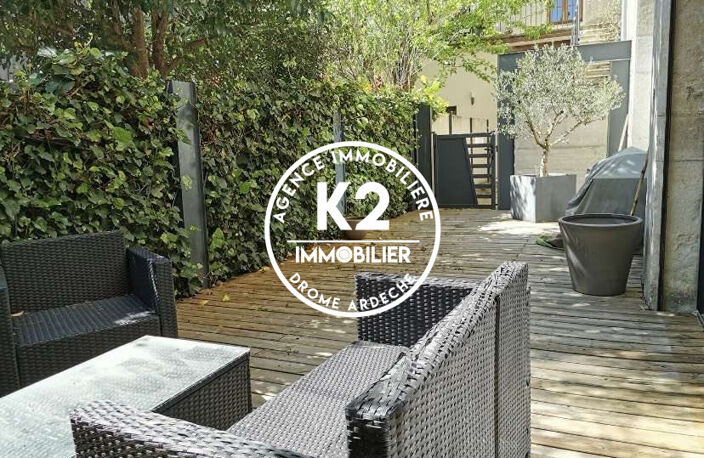 APPARTEMENT ATYPIQUE DE 90 M² 2 CHAMBRES — photo 2