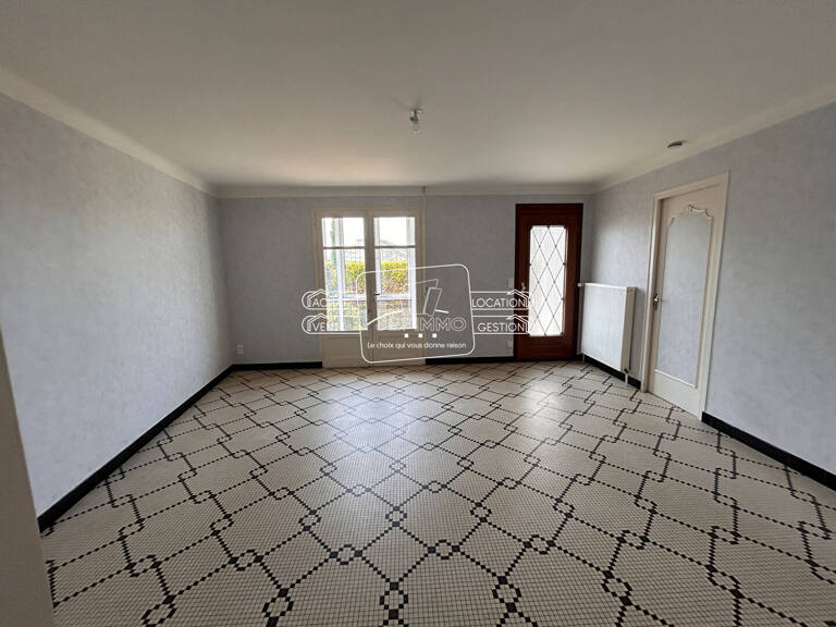 Maison Saint Julien De Concelles 5 pièce(s) 85.15 m2 — photo 1