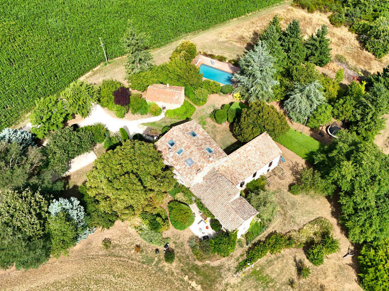 Corps de ferme rénové avec gîte indépendant, piscine et plus d'un hectare de terrain à PLATS — photo 1