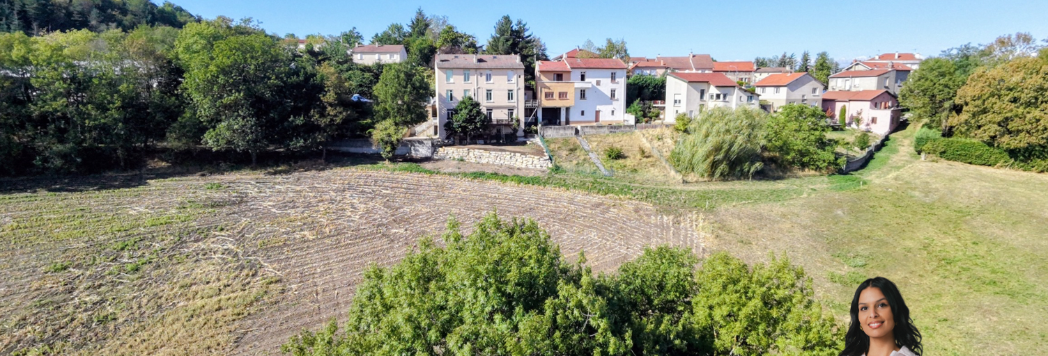 Maison 7 Pièces 147 m² à vendre à Saint-Genest-Lerpt (42530)