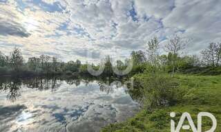 Terrain  26152 m² à vendre à Champs-sur-Yonne (89290)