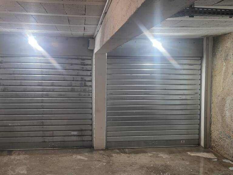 Vente Garage 33 m&sup2; — photo 1